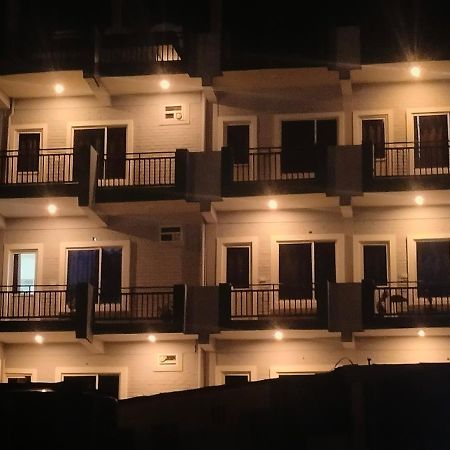 Chandra Palace Rishīkesh Extérieur photo